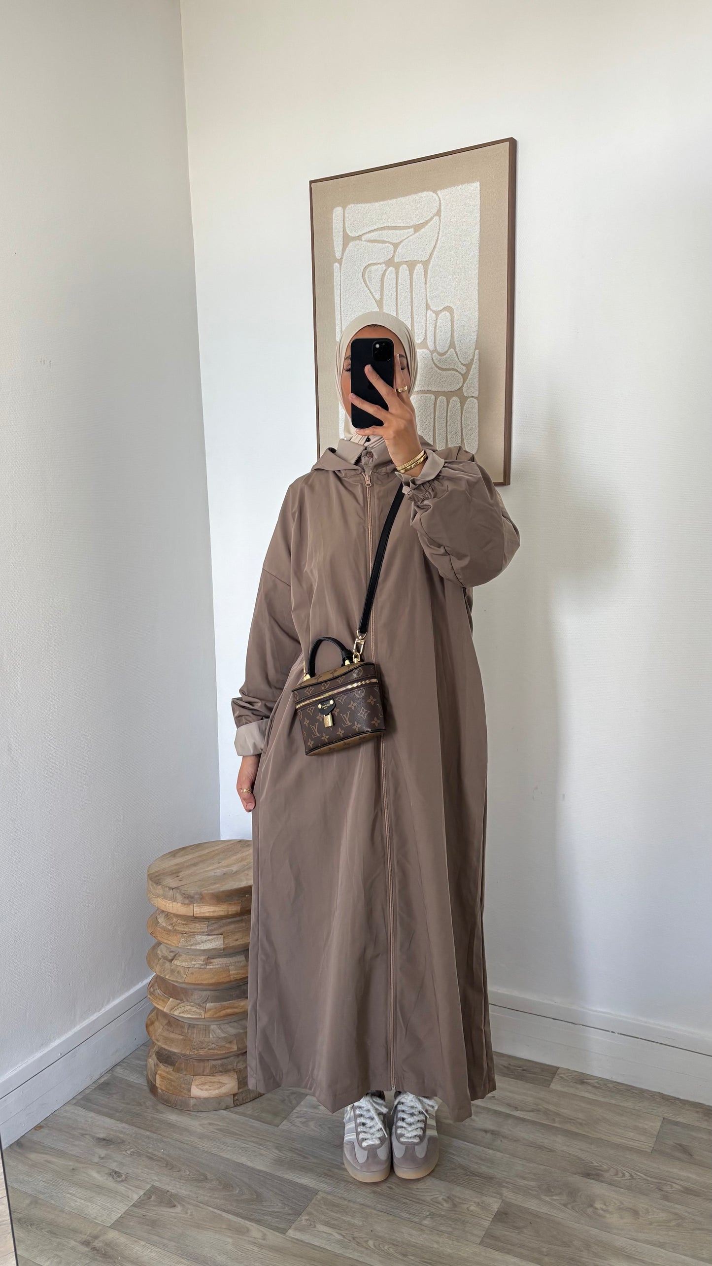 Long imper à fermeture et capuche