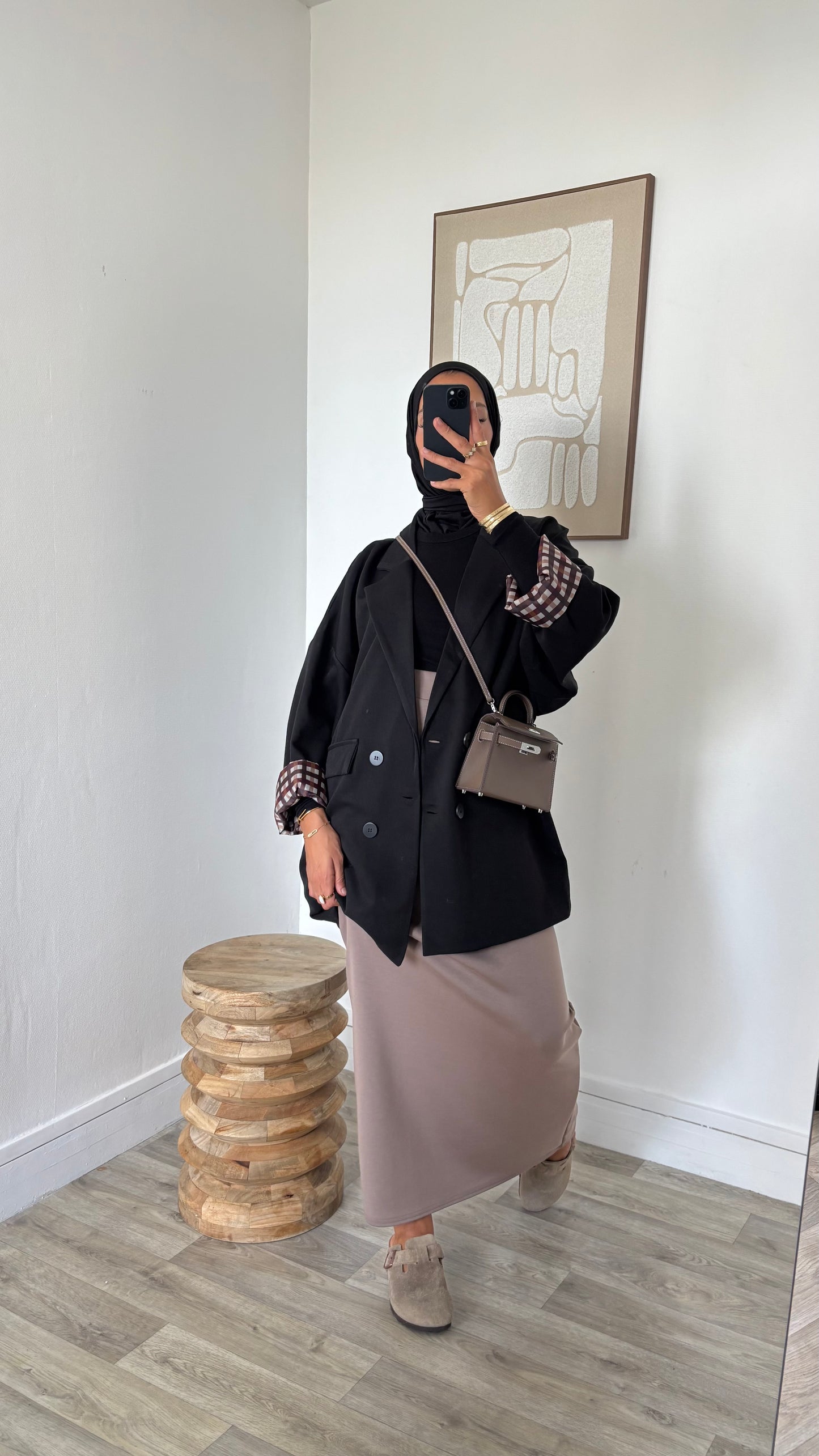 Blazer noir à manches retroussables – doublure carreaux