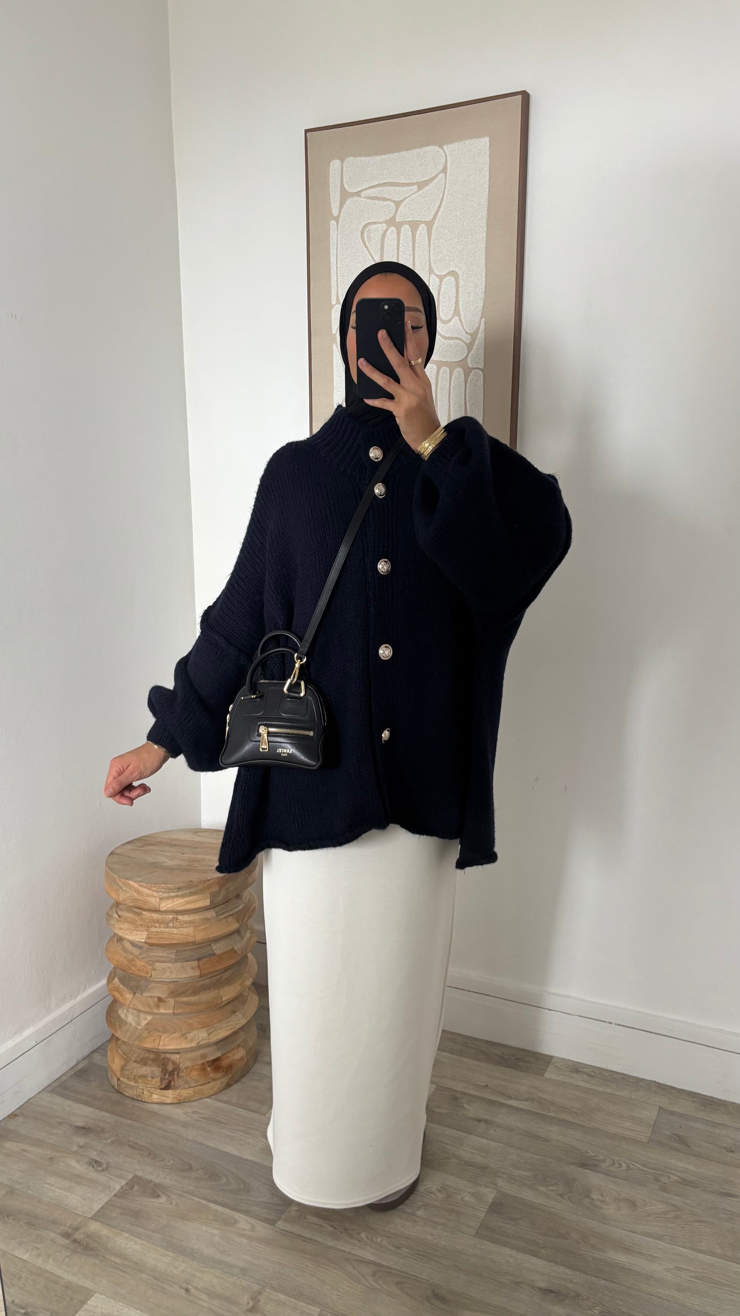 Pull cardigan en laine à boutons dorée