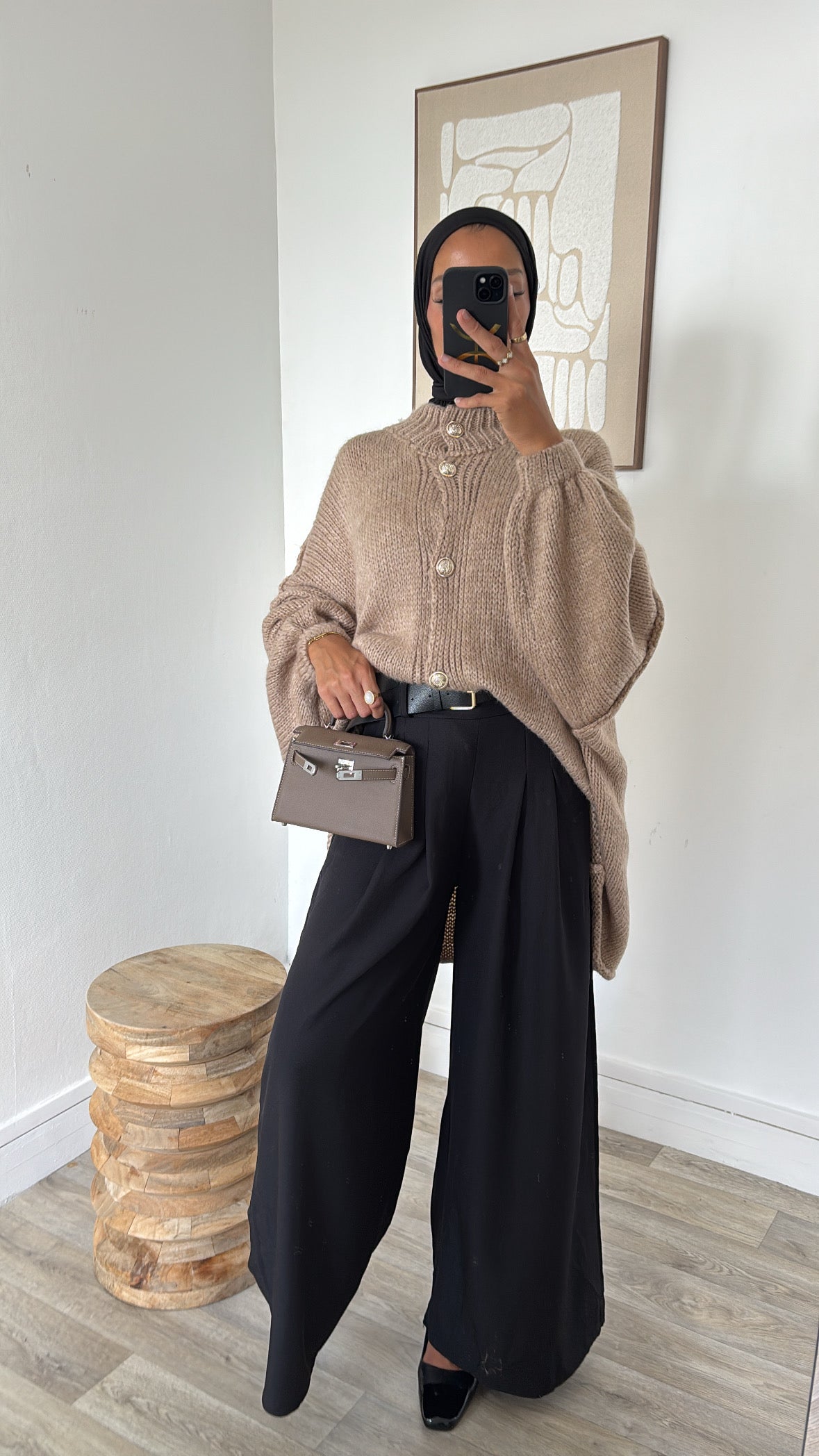 Pull cardigan en laine à boutons dorée