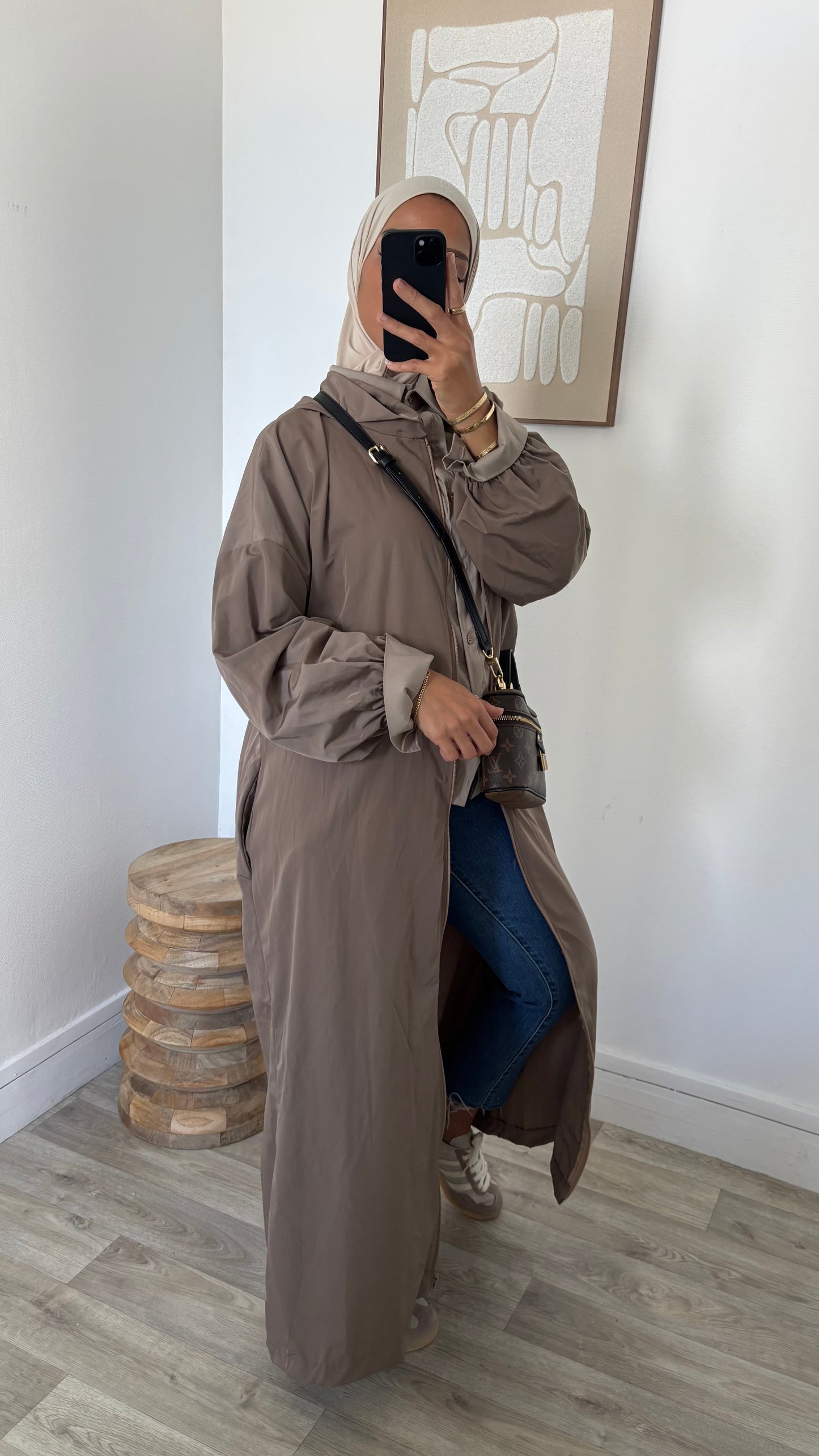 Long imper à fermeture et capuche