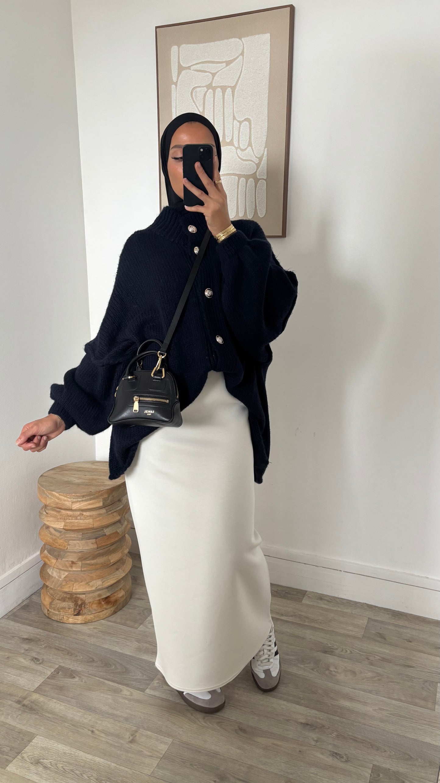 Pull cardigan en laine à boutons dorée