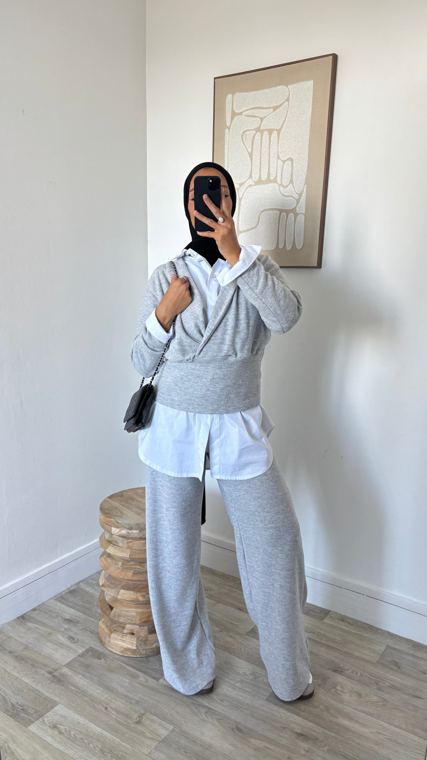 Ensemble top pull et pantalon décontracté (Paillettes ton sur ton, qui apportent une touche subtile sans trop briller)