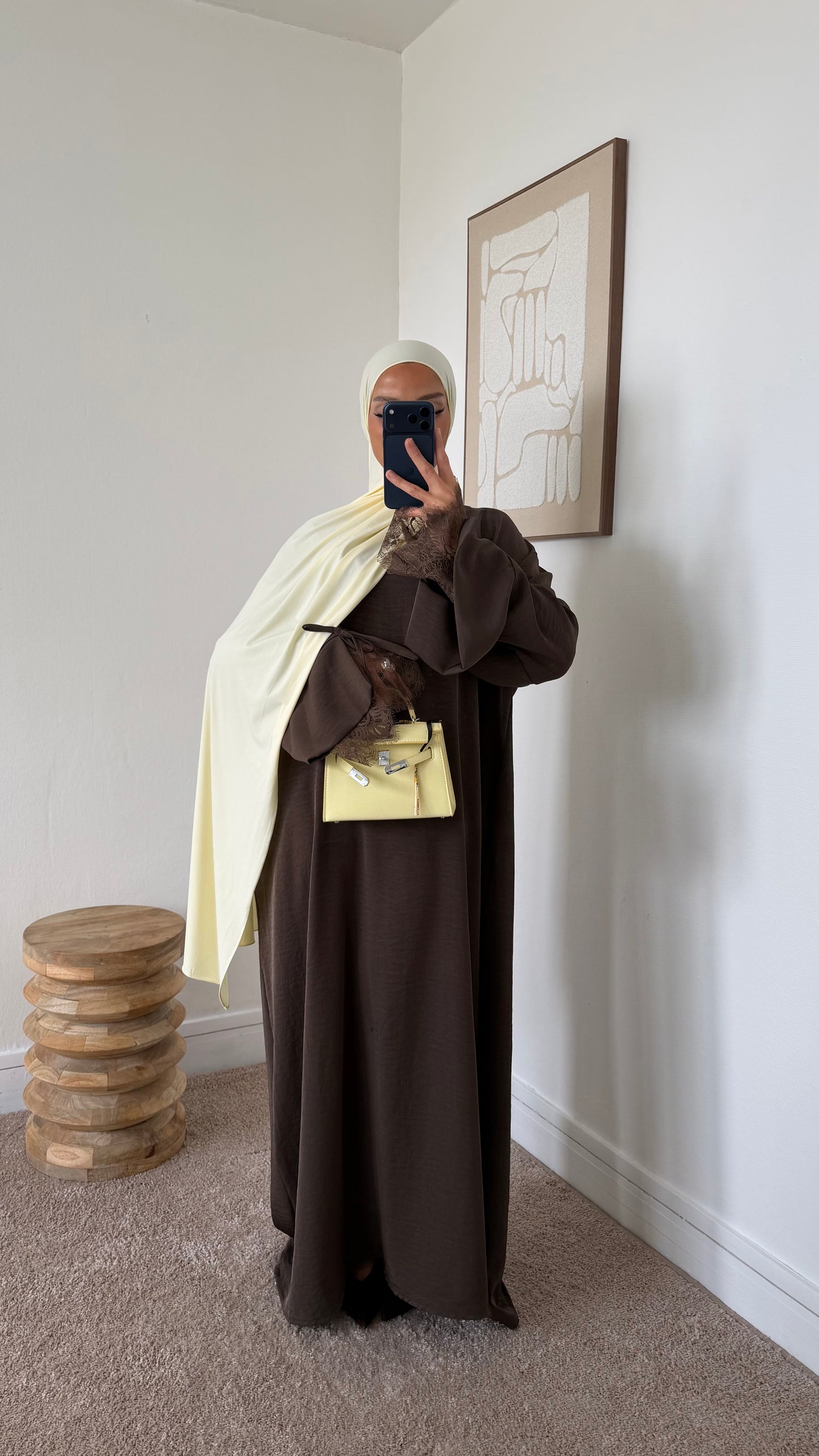 Abaya détail dentelé