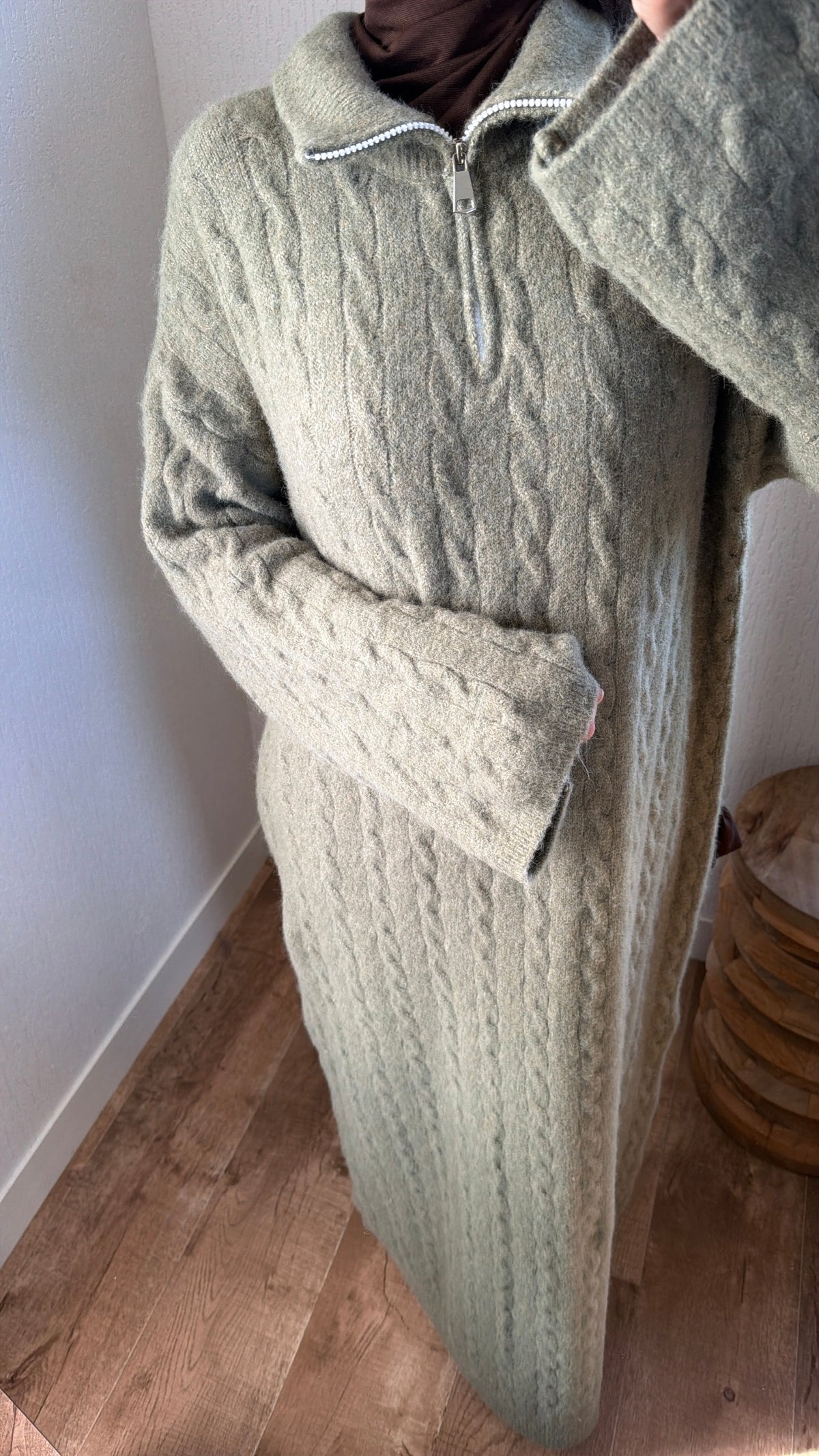 Robe pull col zip