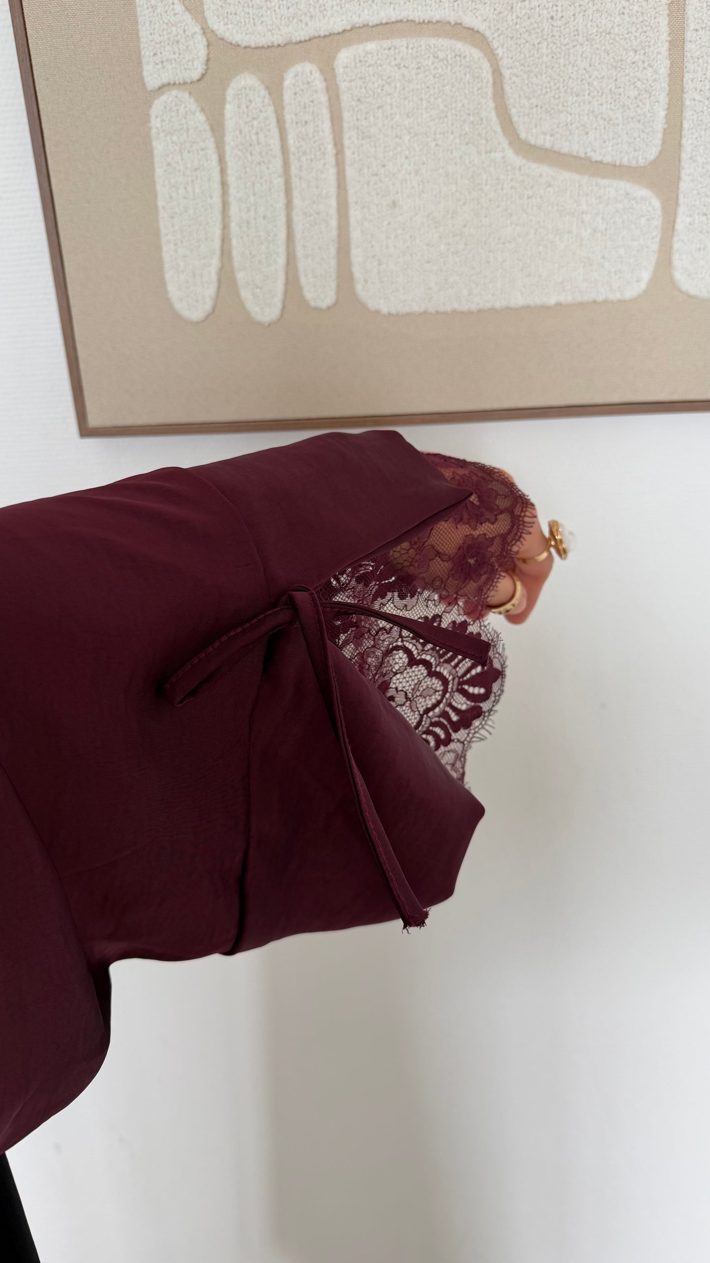 Abaya détail dentelé