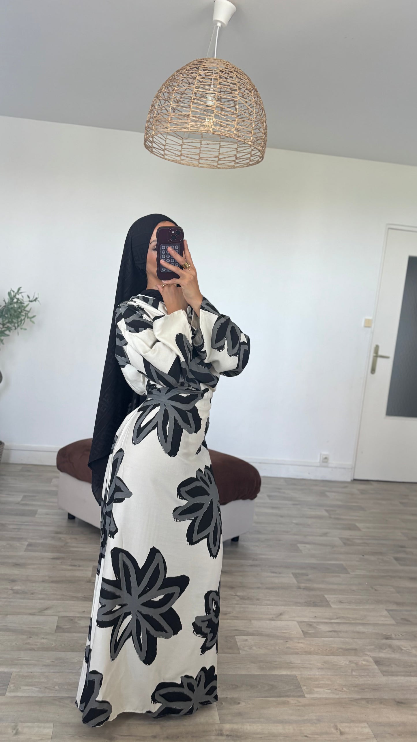 Robe ajustable au dos , col tombant.