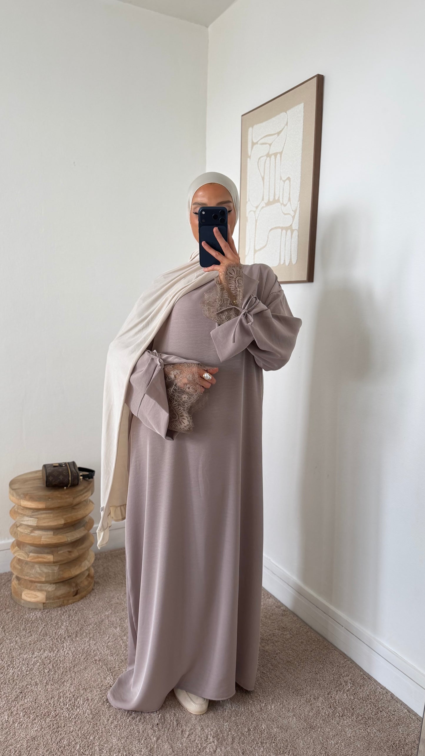 Abaya détail dentelé