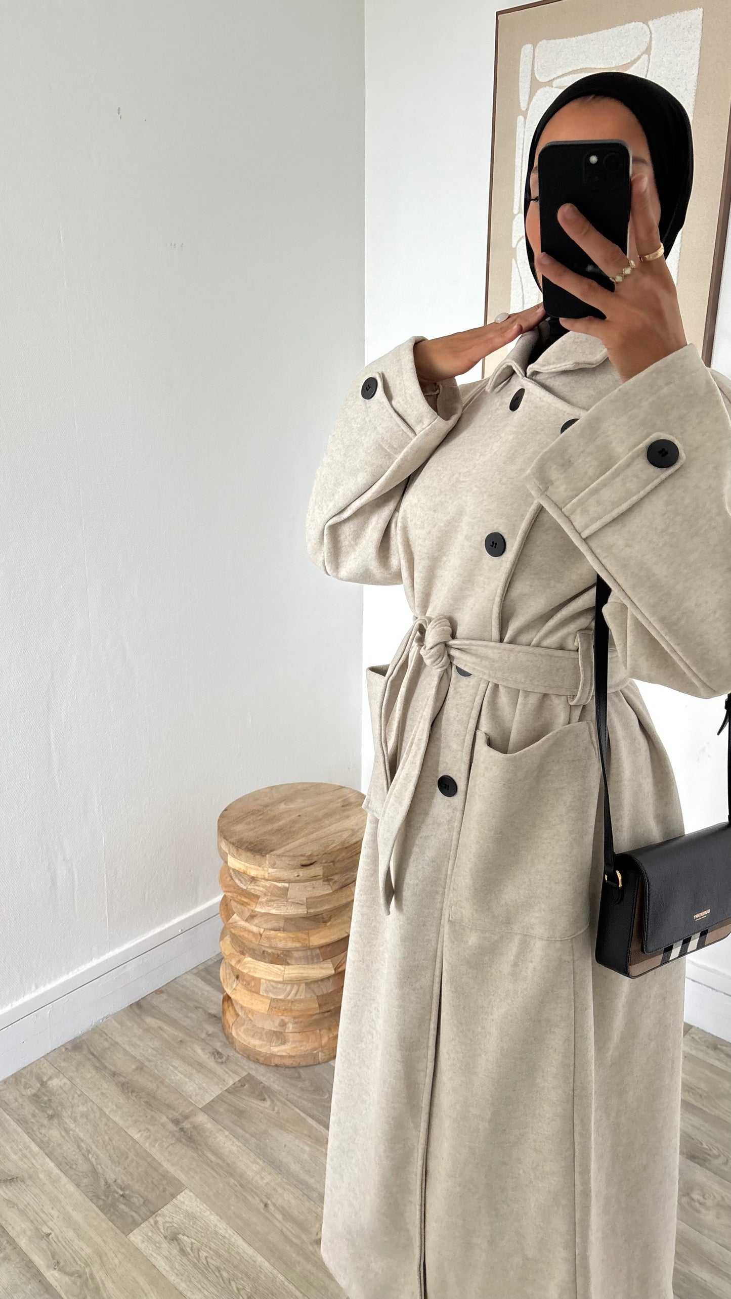 Manteau Classique Ceinturé – Boutons et Col Chic