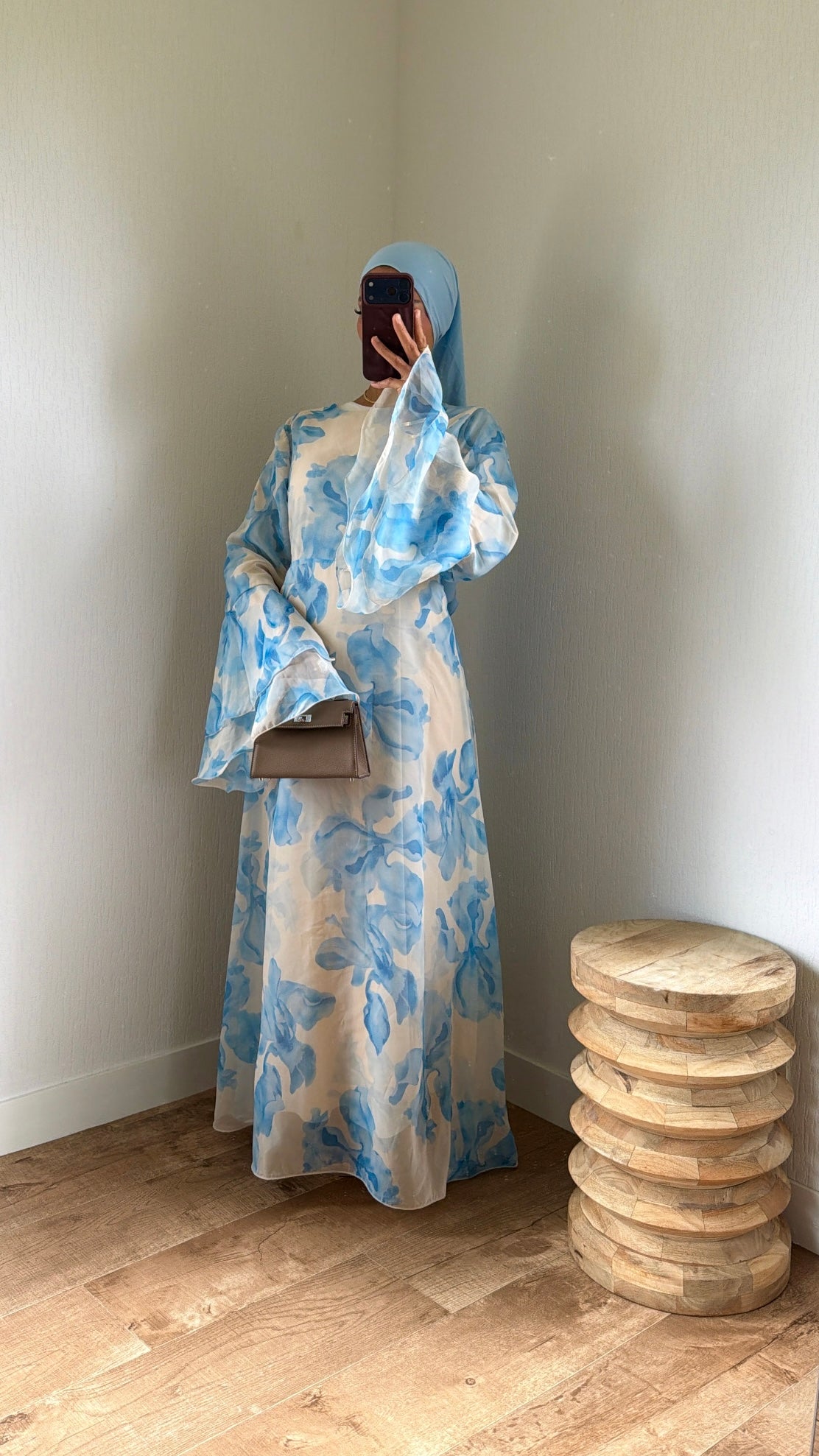 Robe manches fleurs évasée ajustable