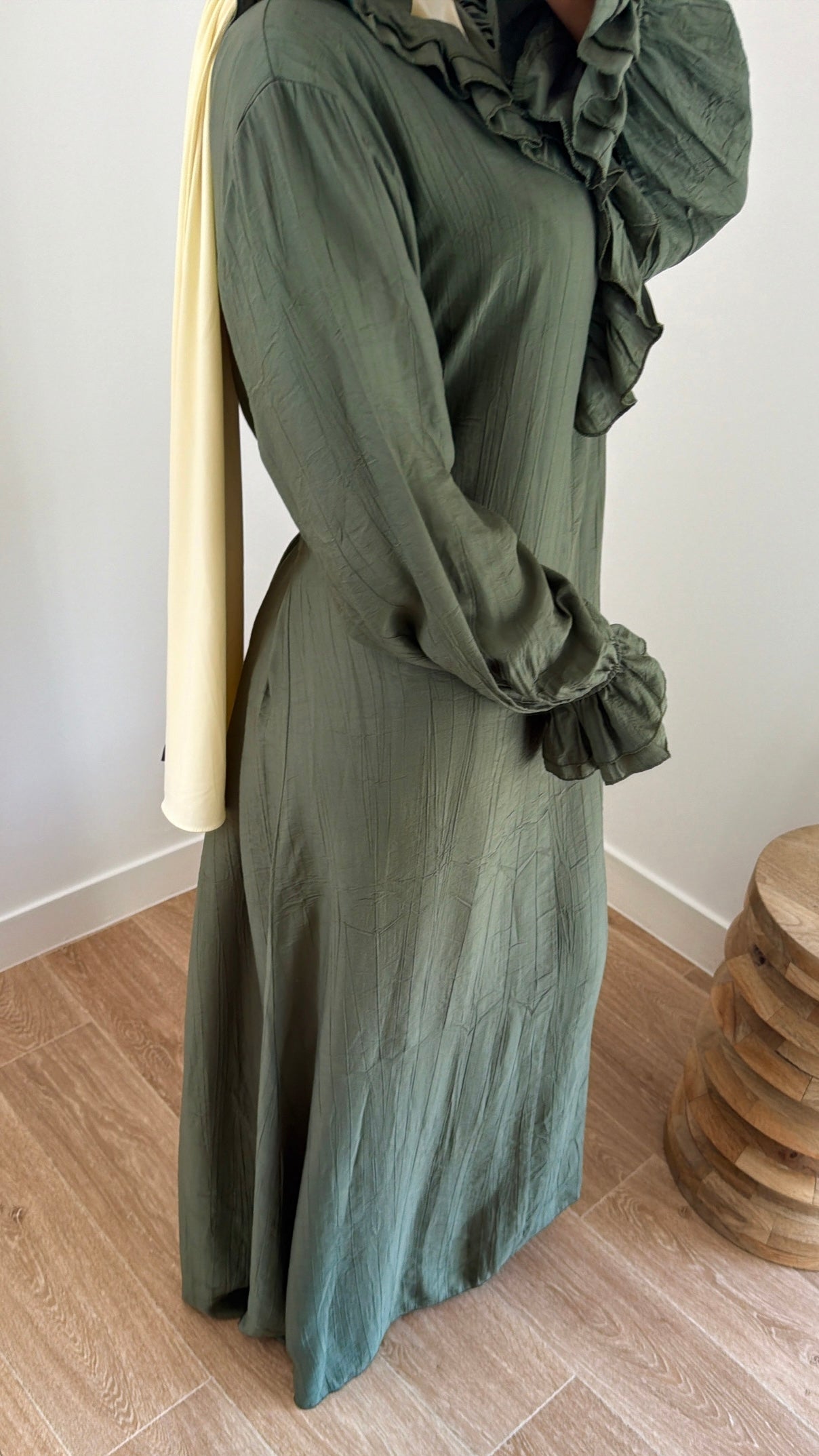 Robe froufrou ajustable ou dos ou devant