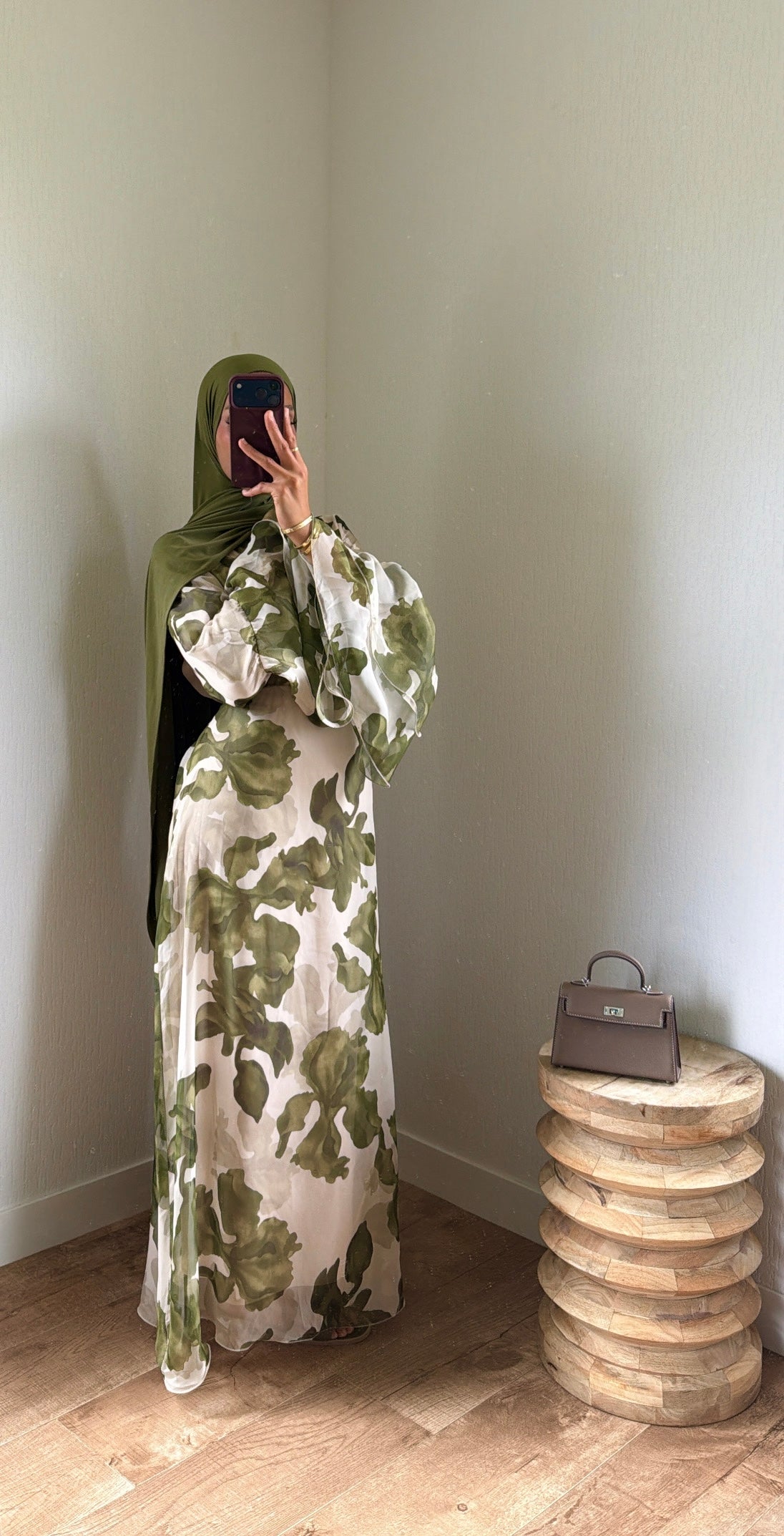 Robe manches fleurs évasée ajustable