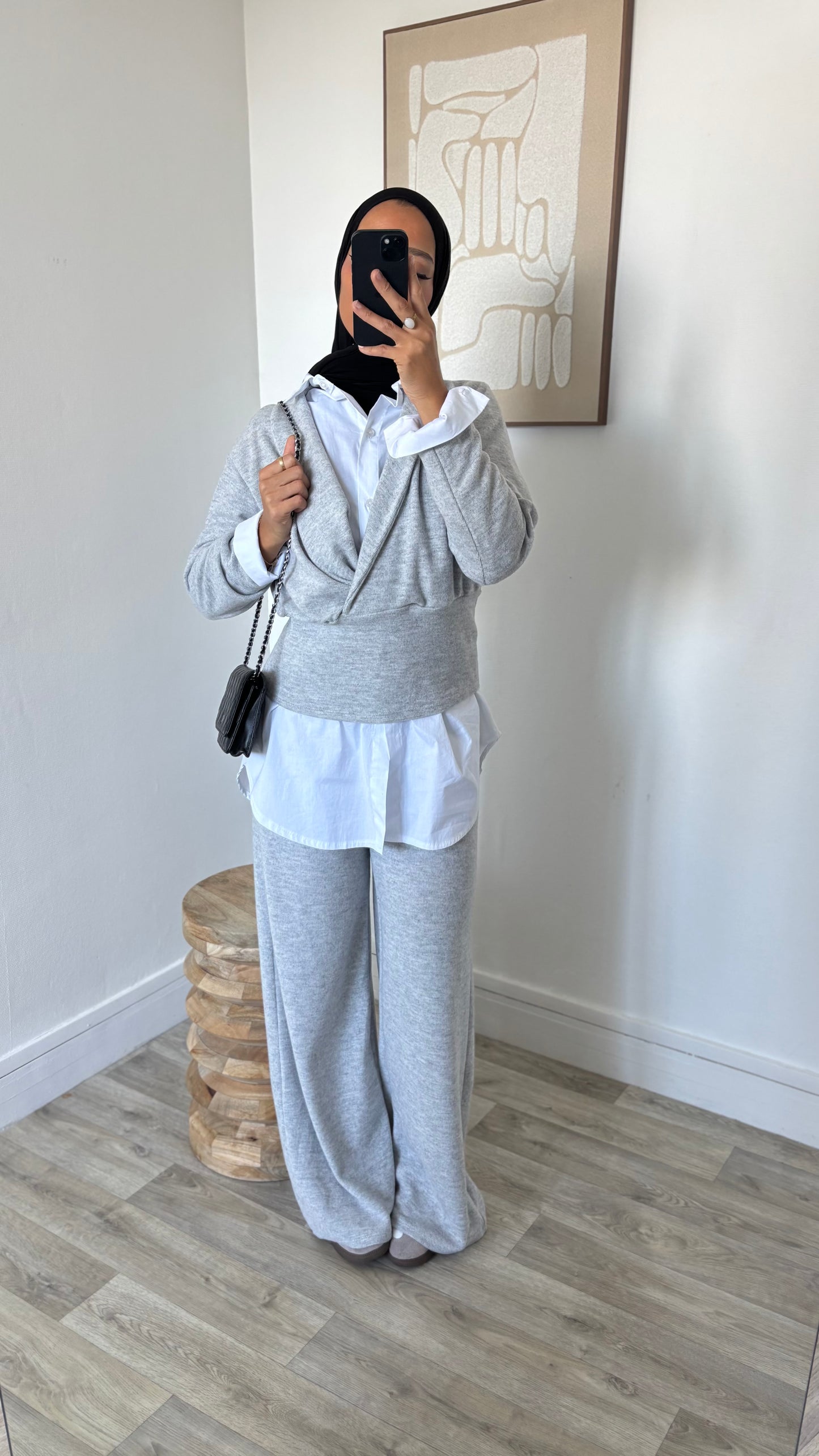 Ensemble top pull et pantalon décontracté (Paillettes ton sur ton, qui apportent une touche subtile sans trop briller)