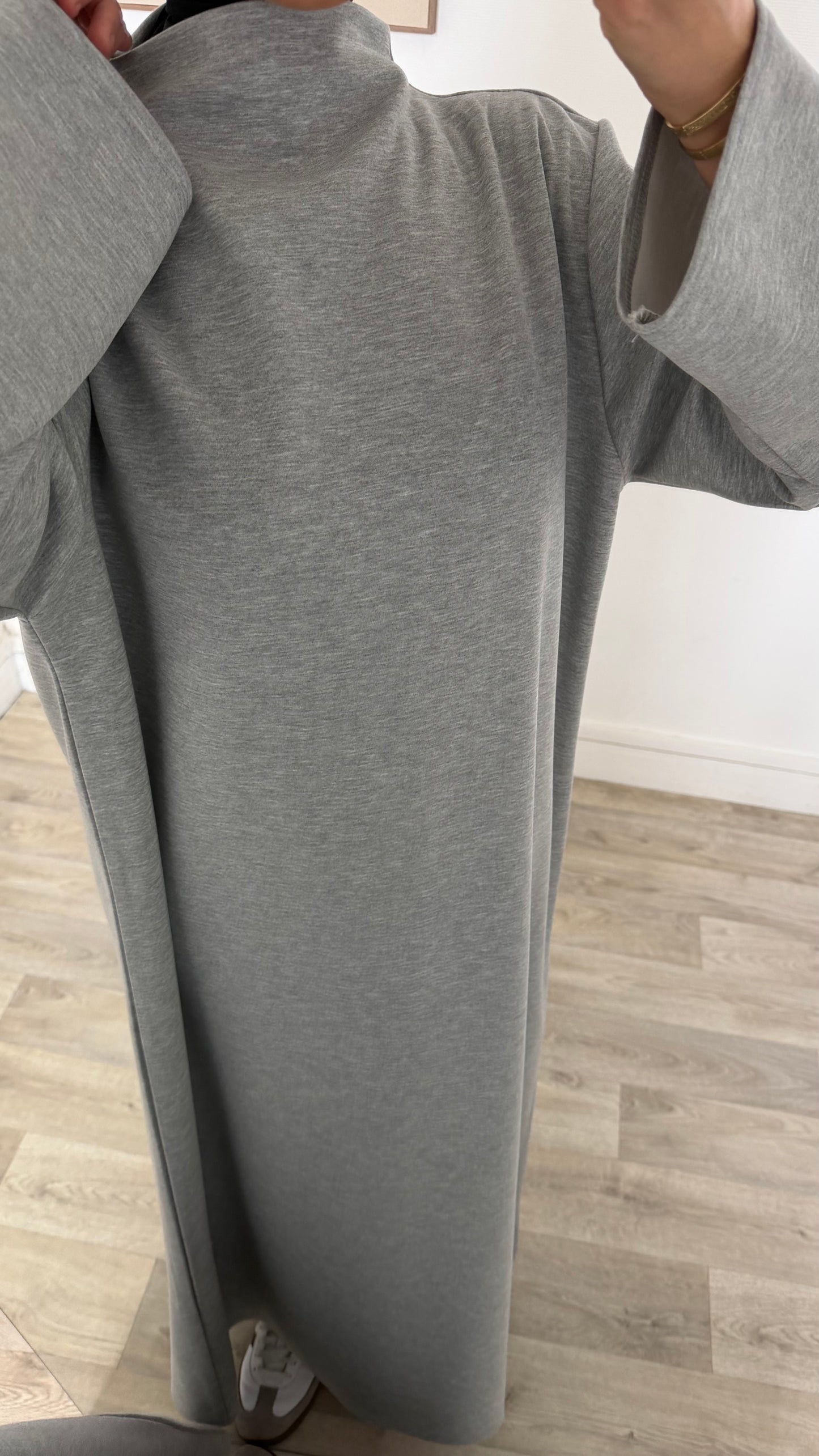 Abaya col montant