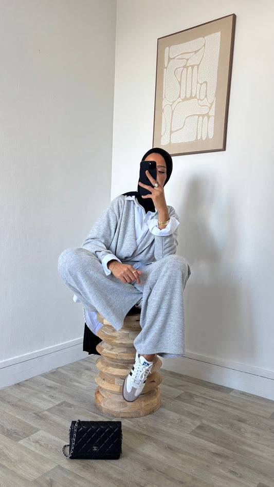 Ensemble top pull et pantalon décontracté (Paillettes ton sur ton, qui apportent une touche subtile sans trop briller)