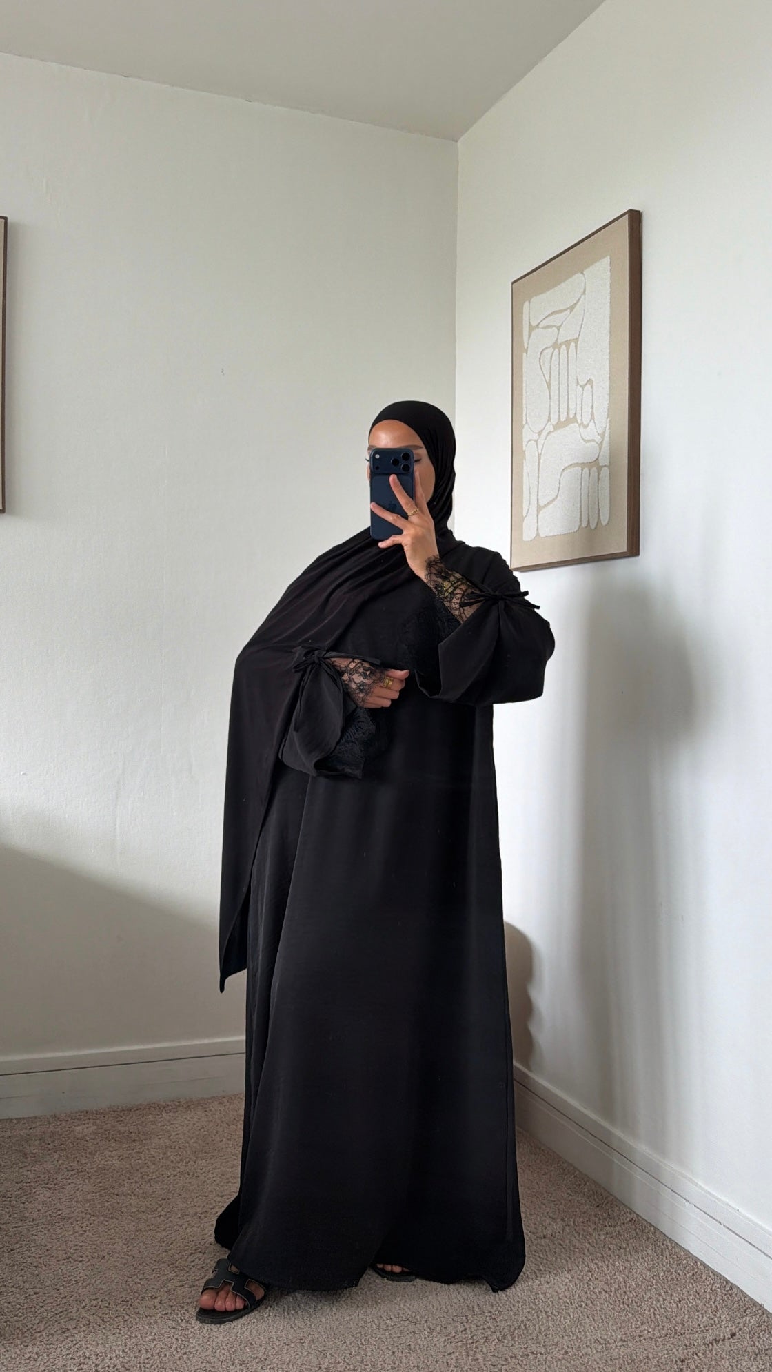 Abaya détail dentelé