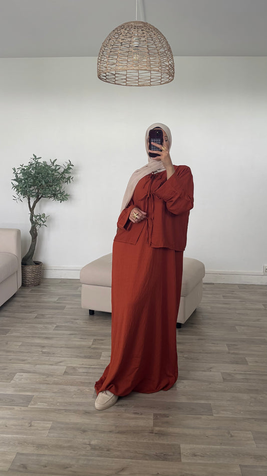 Ensemble robe sans manches + gilet à noeuds léger