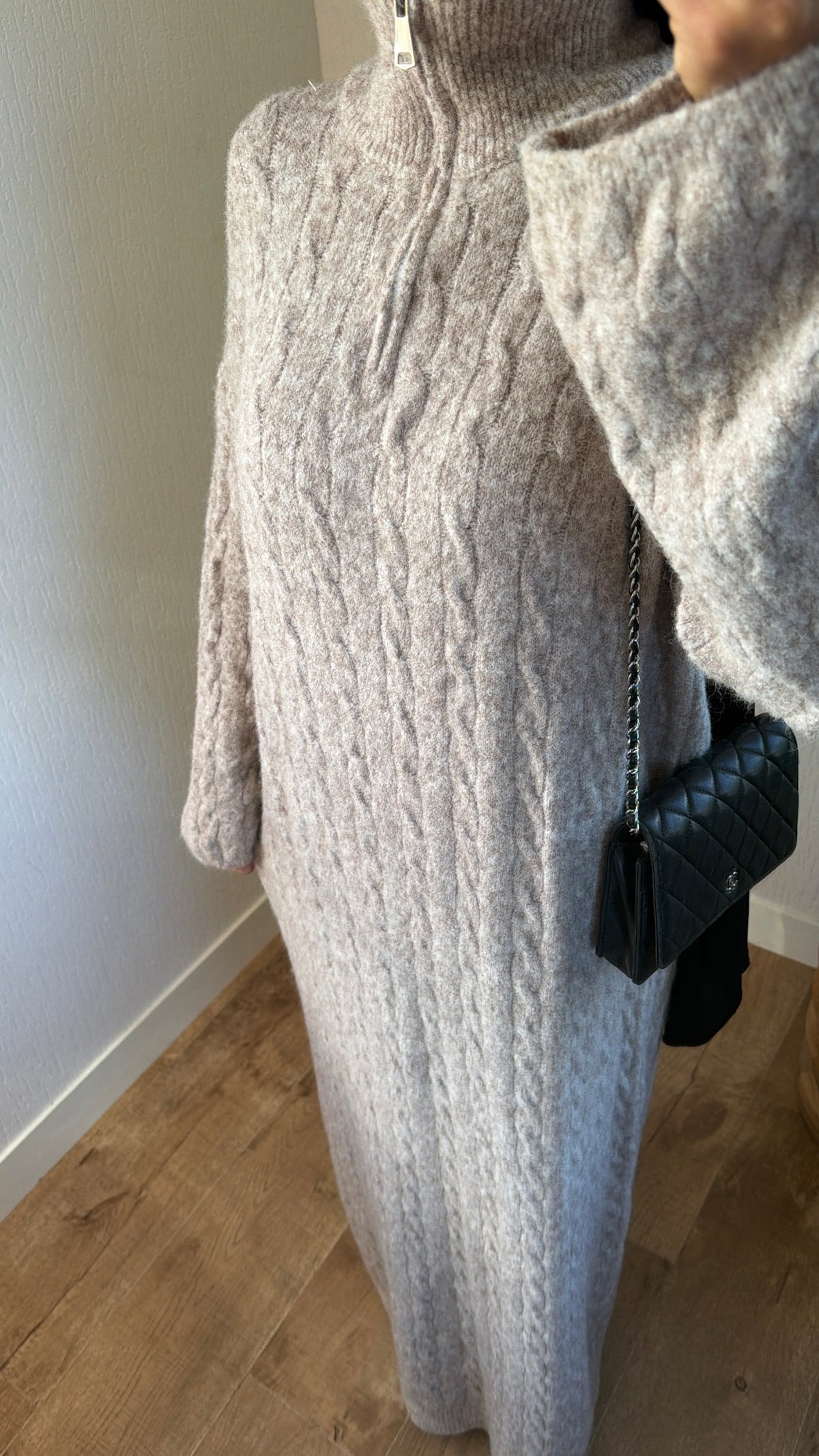 Robe pull col zip