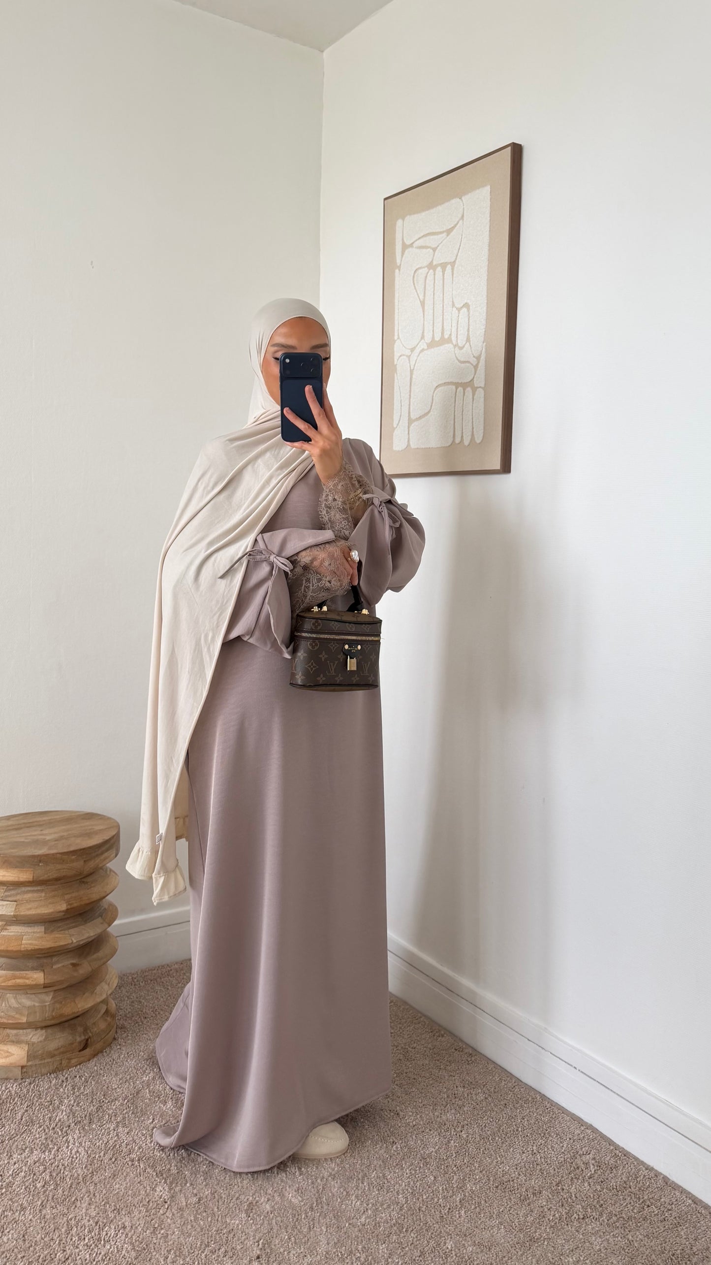 Abaya détail dentelé