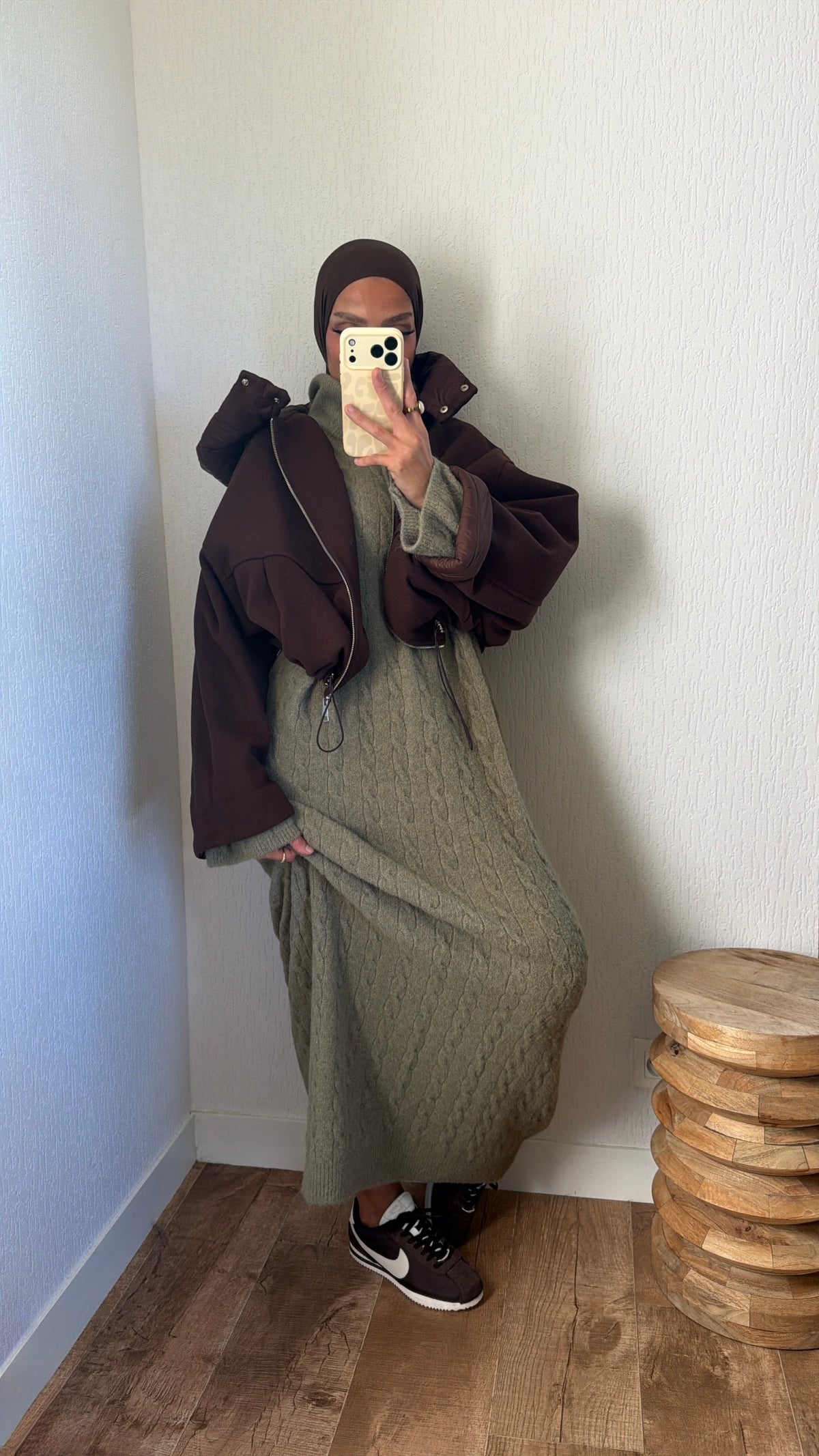Robe pull col zip