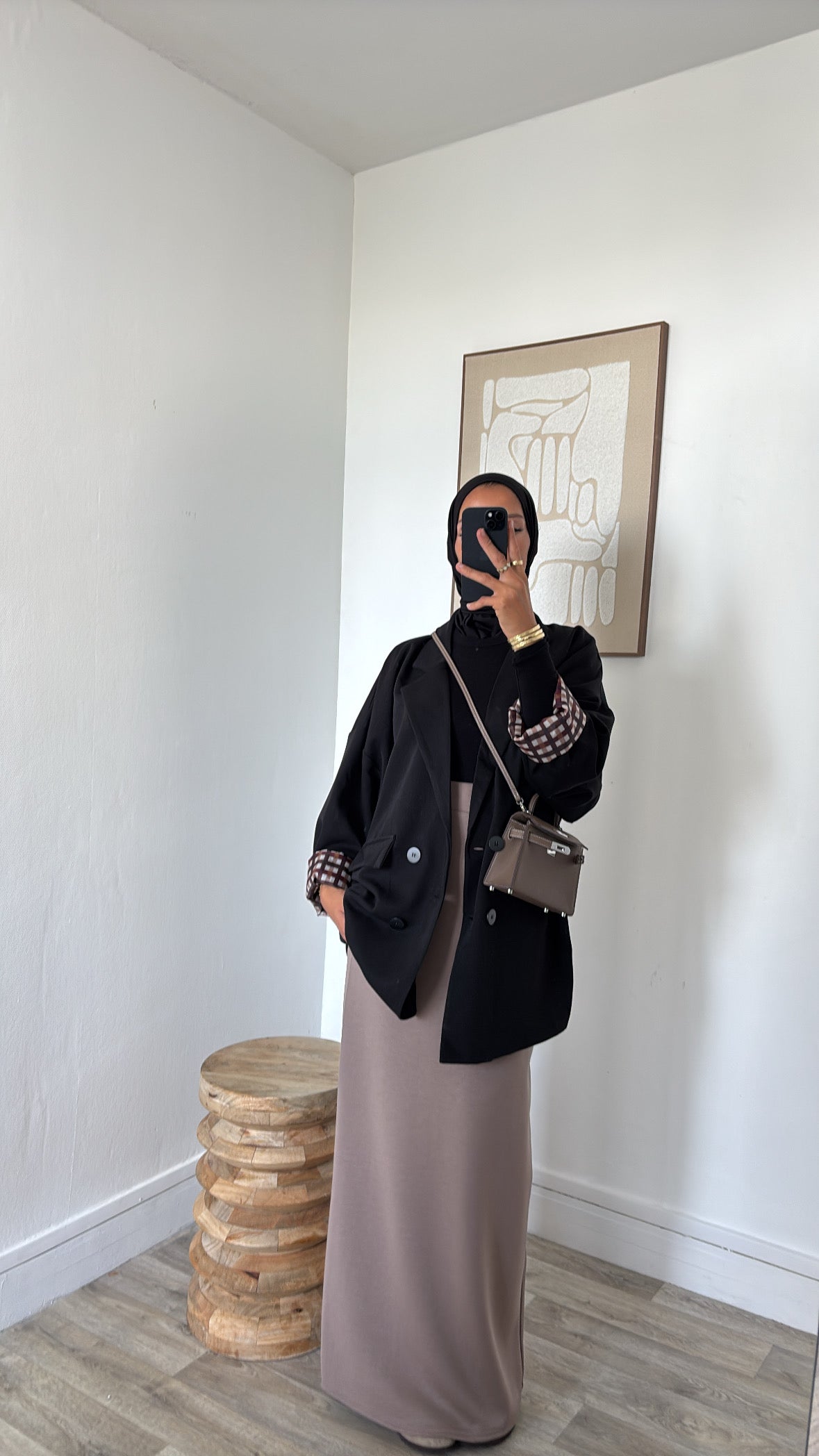 Blazer noir à manches retroussables – doublure carreaux