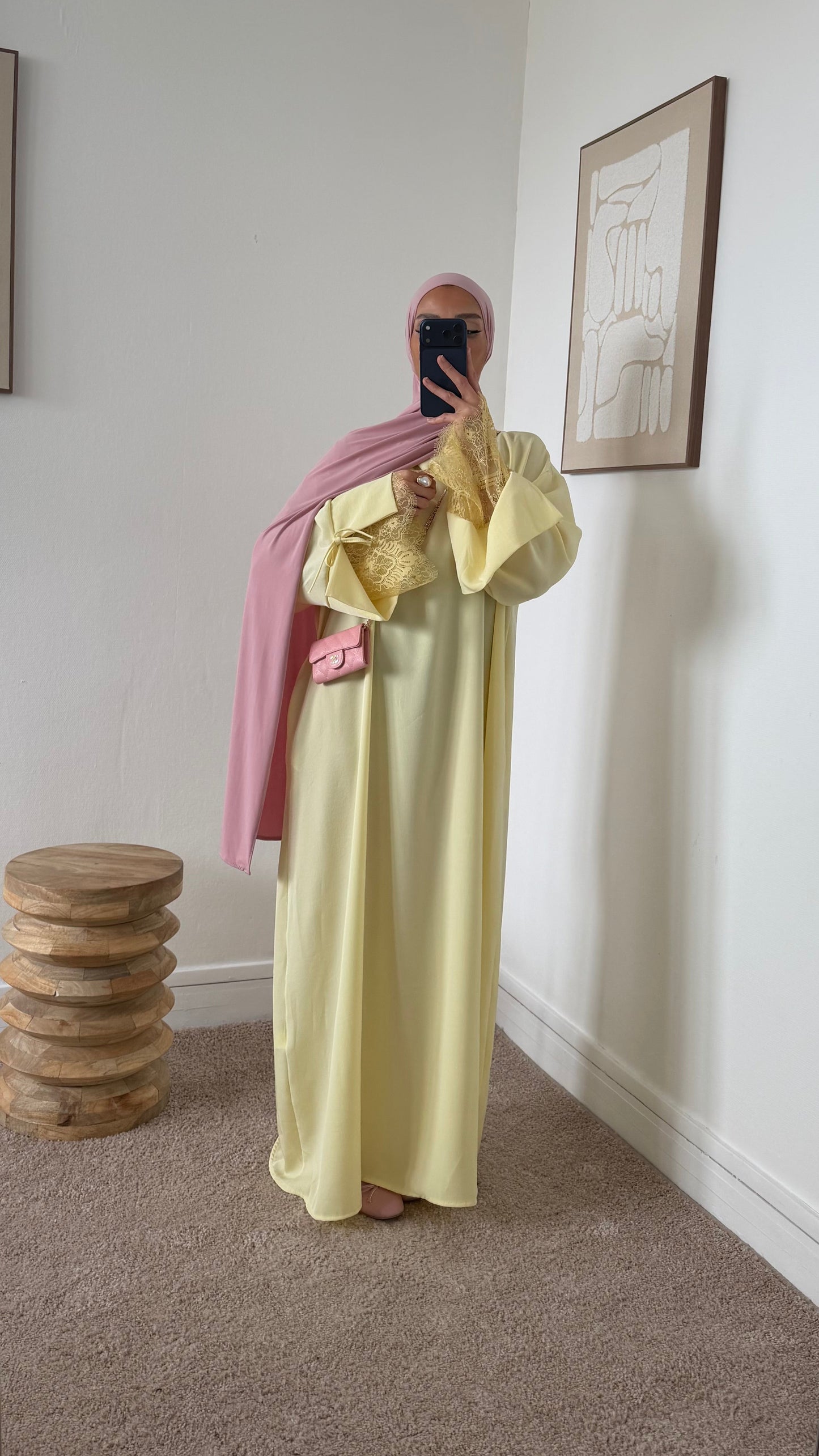 Abaya détail dentelé