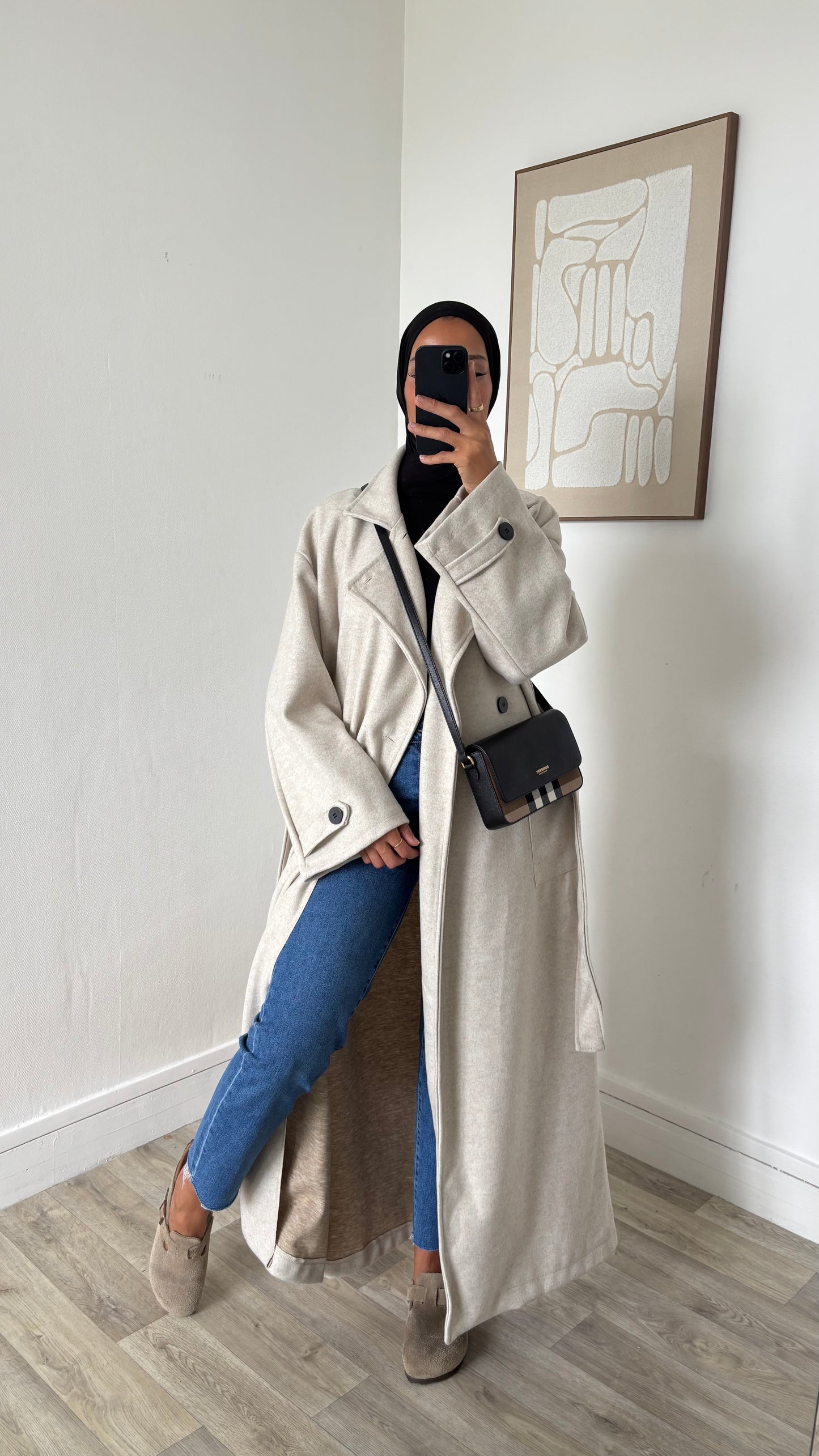 Manteau Classique Ceinturé – Boutons et Col Chic